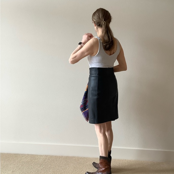 Like new. Buttery soft black LEATHER high waist skirt. Fully lined in polyester. - Picture 4 of 7